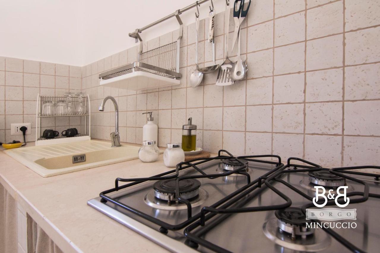 Borgo Mincuccio Bed & Breakfast Остуни Екстериор снимка